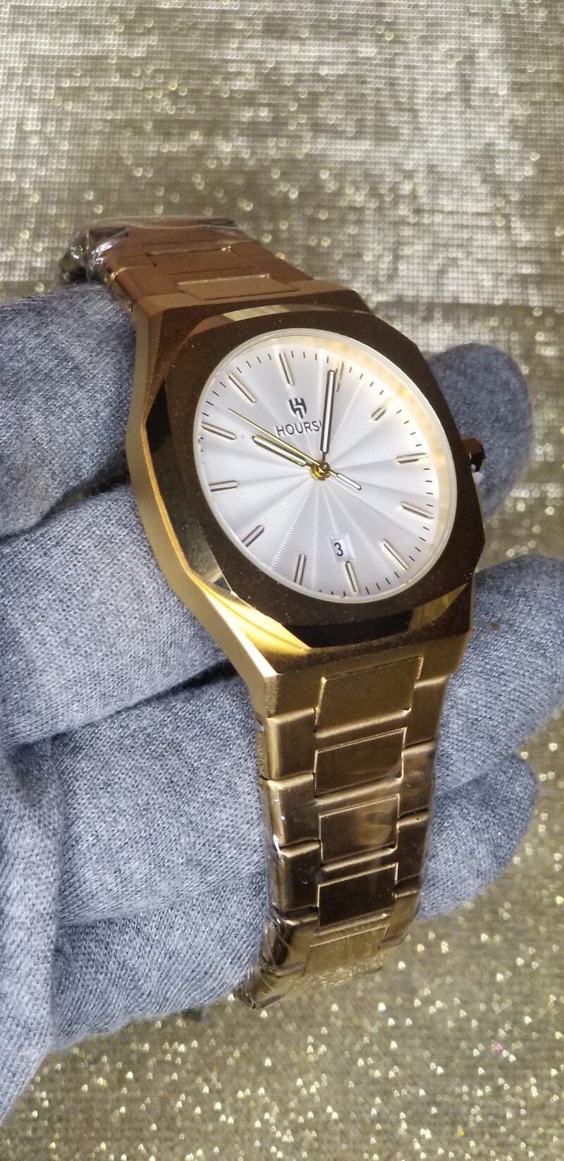 Hourly (white)